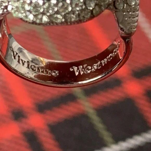 Vivienne Westwood Silver & Green Scarab Ring w/ Stones and Swarovski crystals - Picture 5 of 10